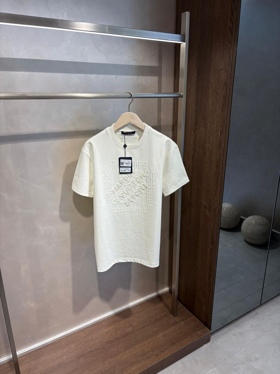 Мъжка Тениска LV008